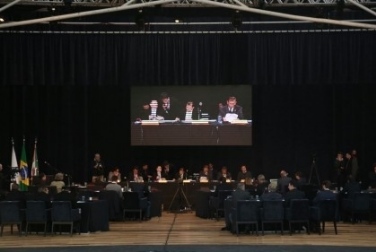 Câmara aprova em 2º turno quatro projetos do ajuste fiscal